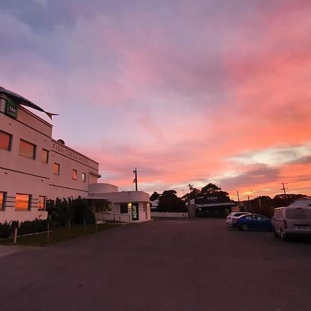 Fish Creek Hotel Exterior foto